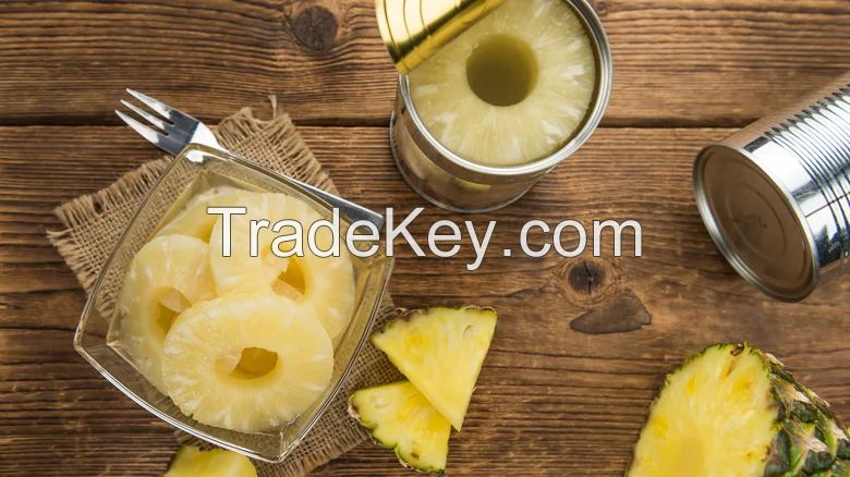 PURE CANNED PINEAPPLE / NATURAL SWEETNESS / CLEAN LABEL / PLANT-BASED