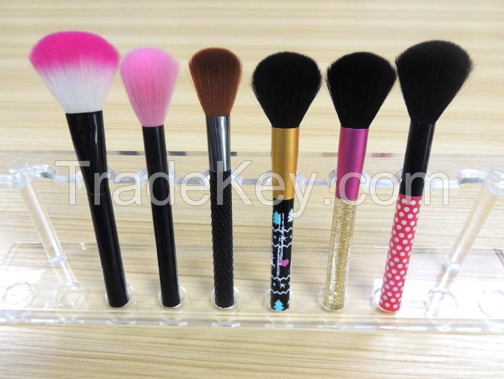 Fashion brushes supply