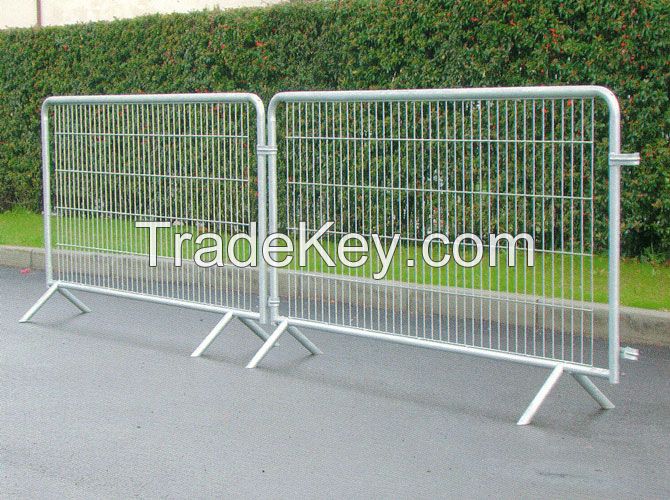 wire mesh fence