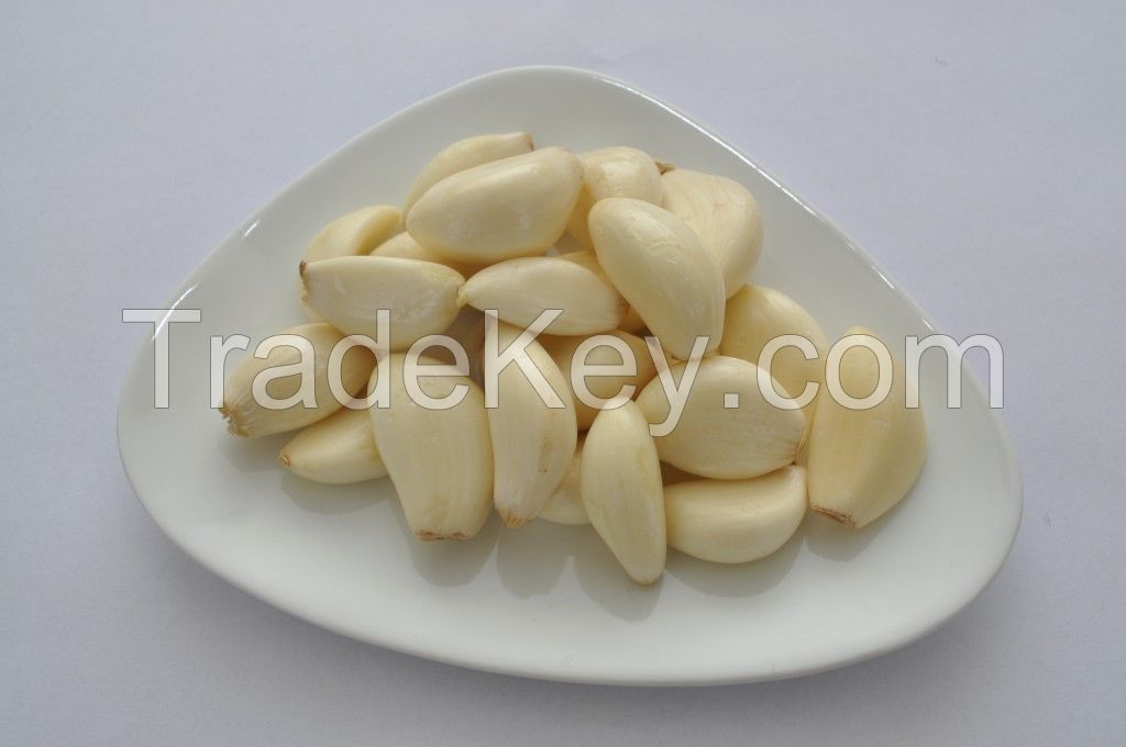 Peeled garlic