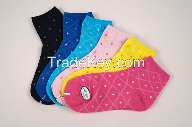 sell women's fashion socks