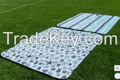 wholesale Foldable Picnic Waterproof Blanket Attached Sand Proof Outdoor Camping