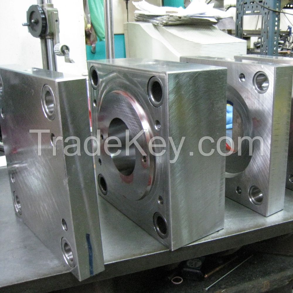 HIGH PRECISE AND HIGH QUALITY INJECTION PLASTIC MOULD