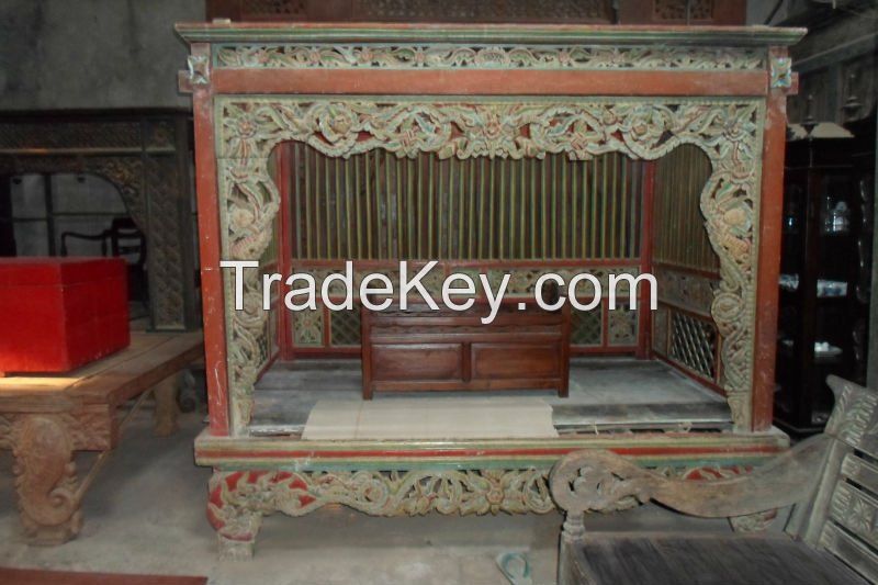 Sell old teak bed Carving