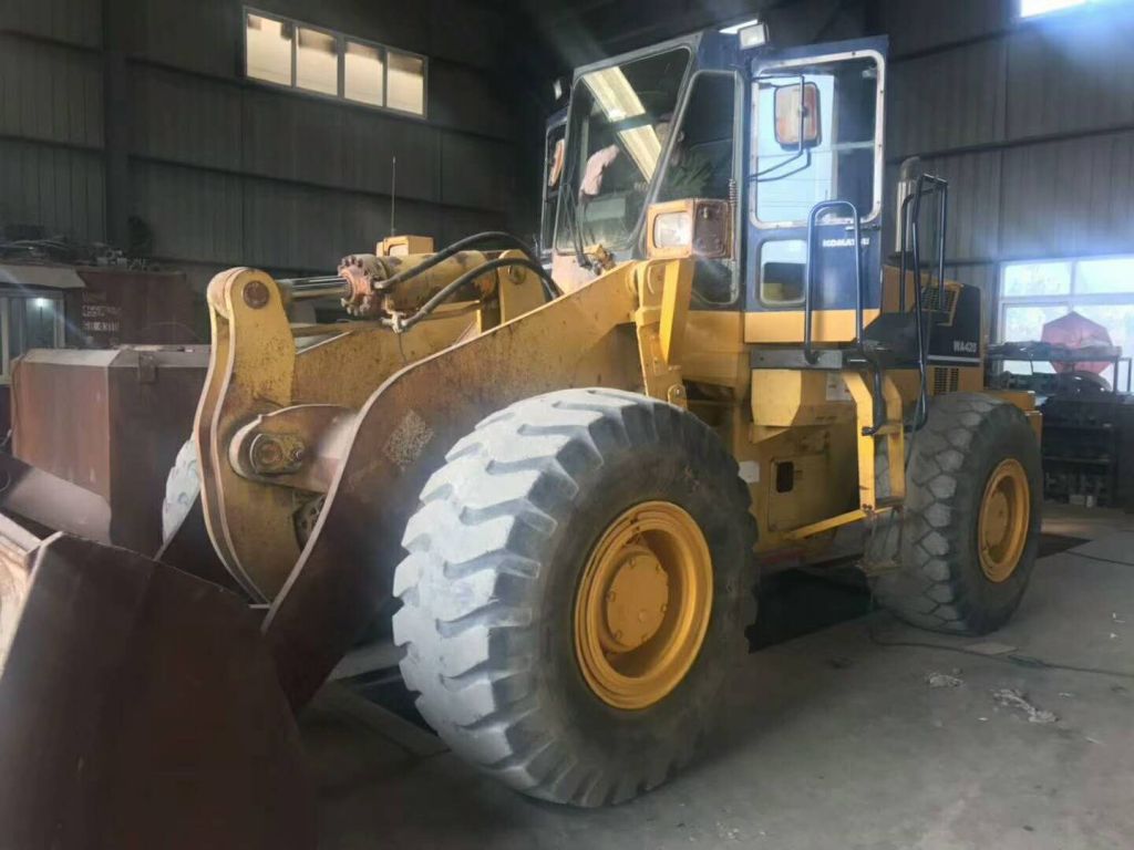 USED KOMATSU WA420-1 WHEEL LOADER