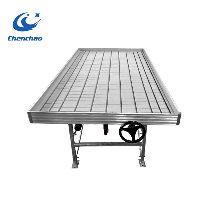 Rolling greenhouse bench with different sizes for growing plants