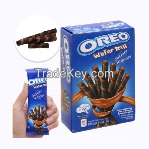 Oreo's Wafer Roll with chocolate flavor 18g x 3 sachets.