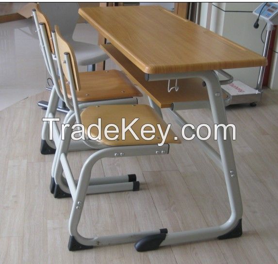 Sell School desk and chair 2023