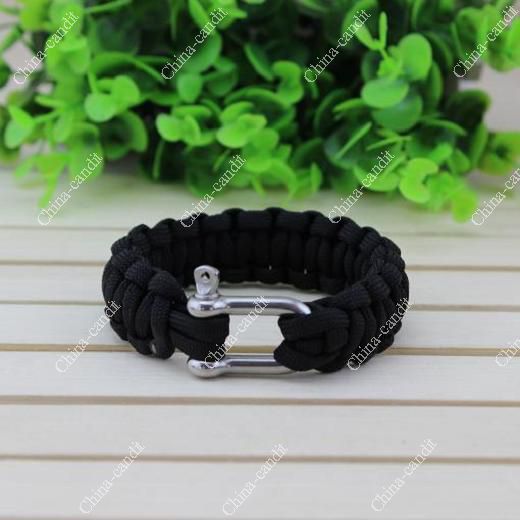 paracord bracelet