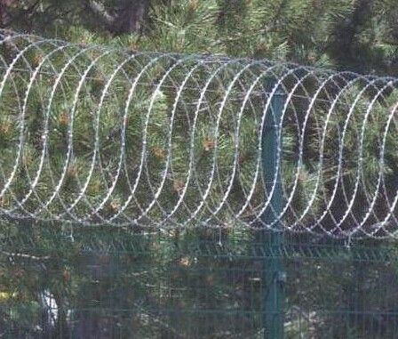 Flat wrap razor wire