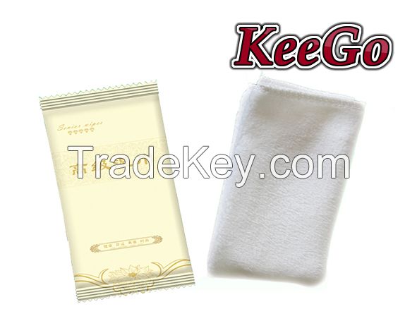 wet cotton towel for restaurant