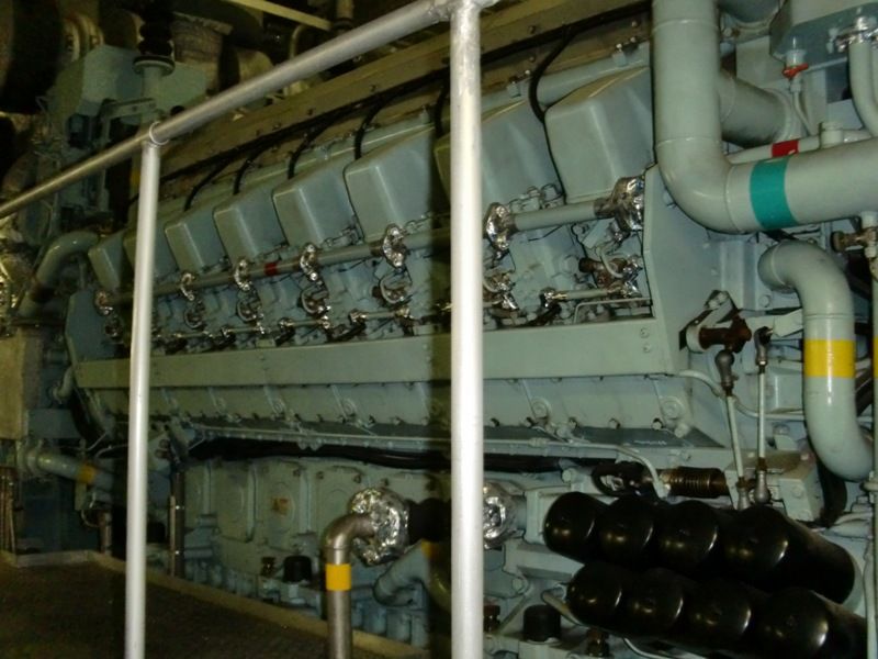 Niigata Diesel engine x 4 sets