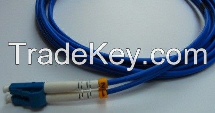 Armored fiber cable