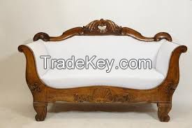 ANTIQUE ITALIAN WALNUT SOFA