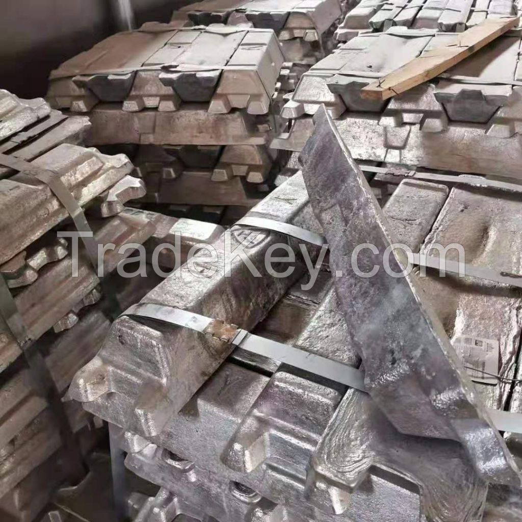 Aluminum Ingots 99.70% (A 7)