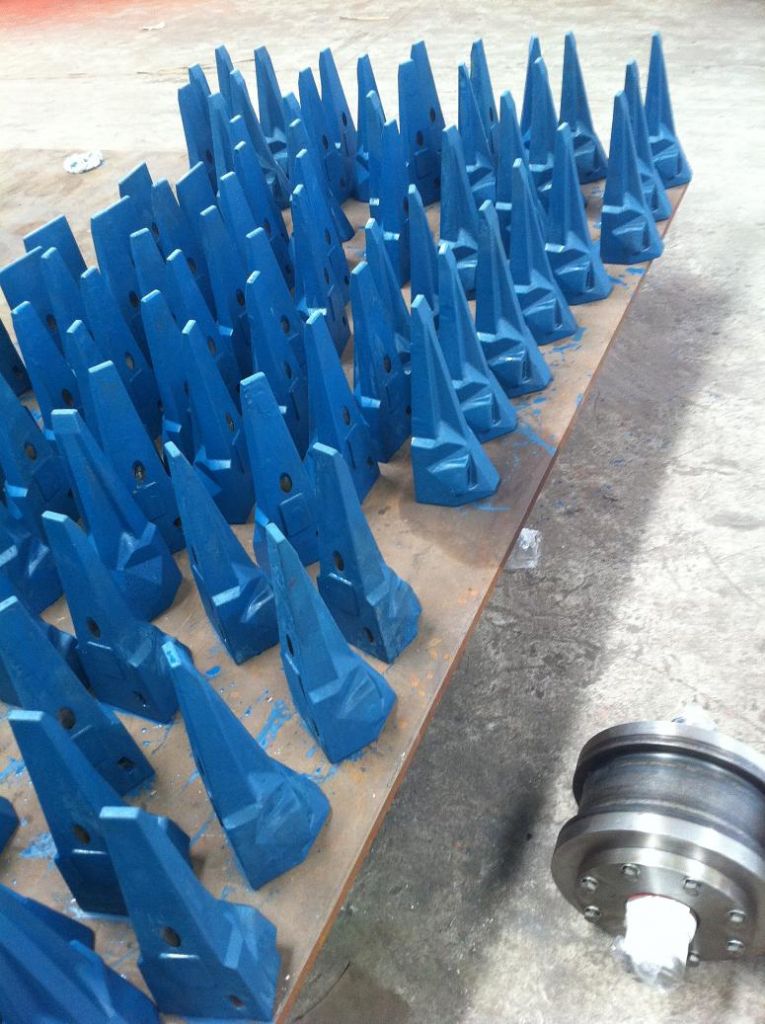 dredge cutter teeth, dredge cutting teeth, dredge teeth, dredge tooth, dredge cutter tooth