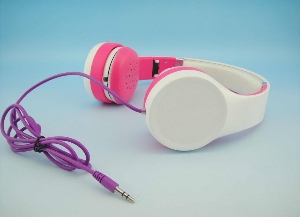 Best Looking New Model Headphones--KOGI-HO9193