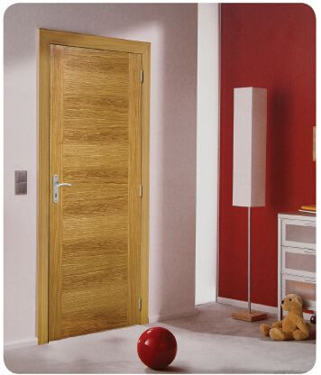 Veneered flush door with honeycomb paper core