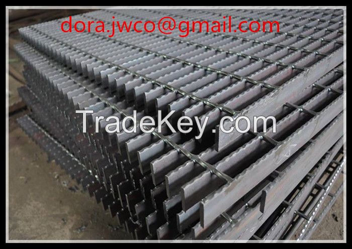 Sell serrated anti slip steel grating