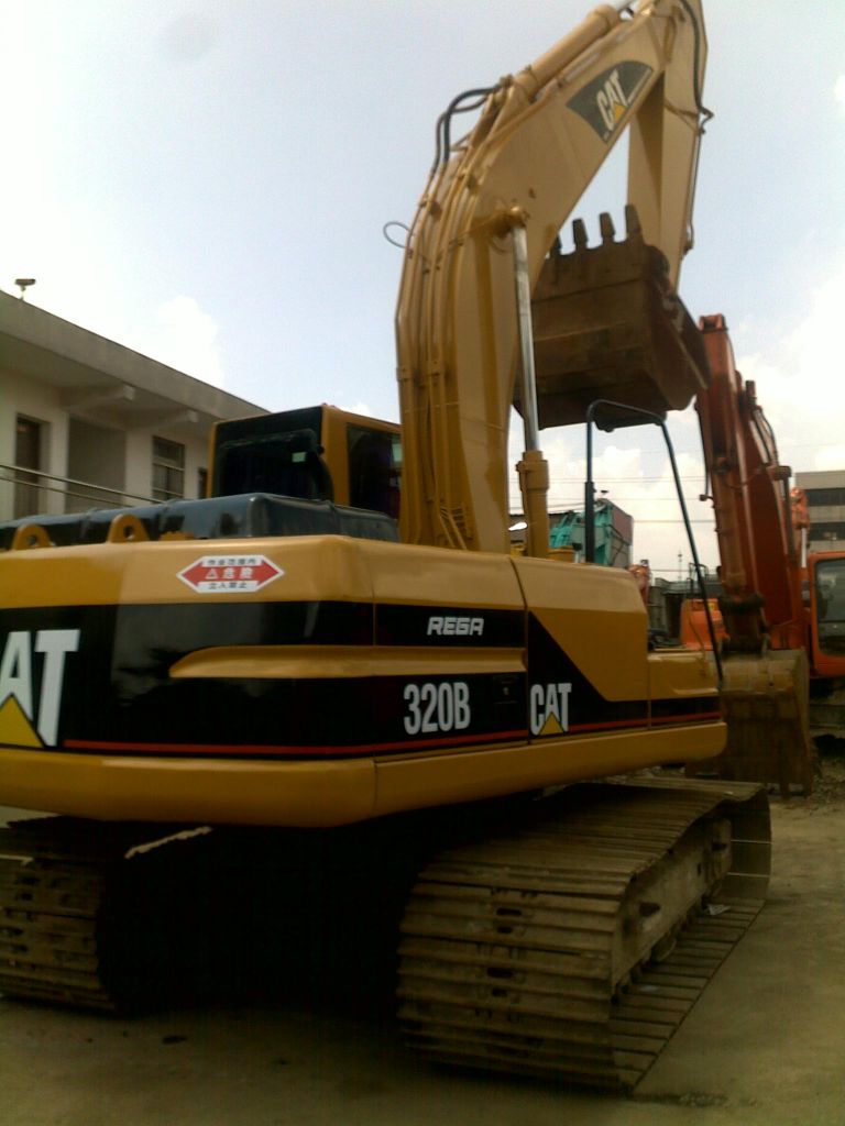 Sell used excavator Caterpillar 320B