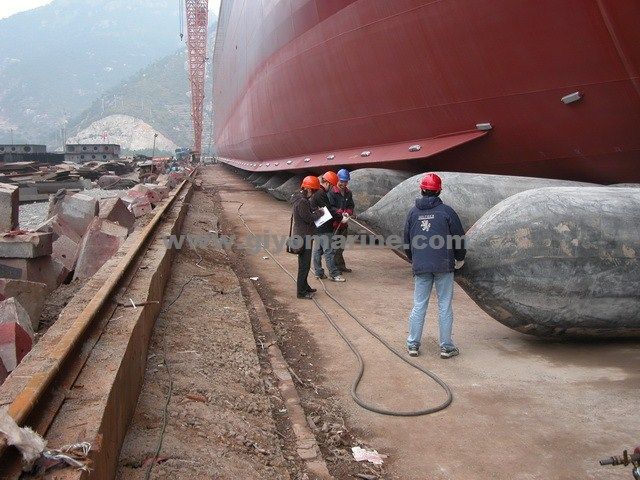 roller bags for ship launching and landing