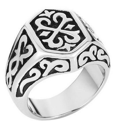 Hammer ornamentation Ring