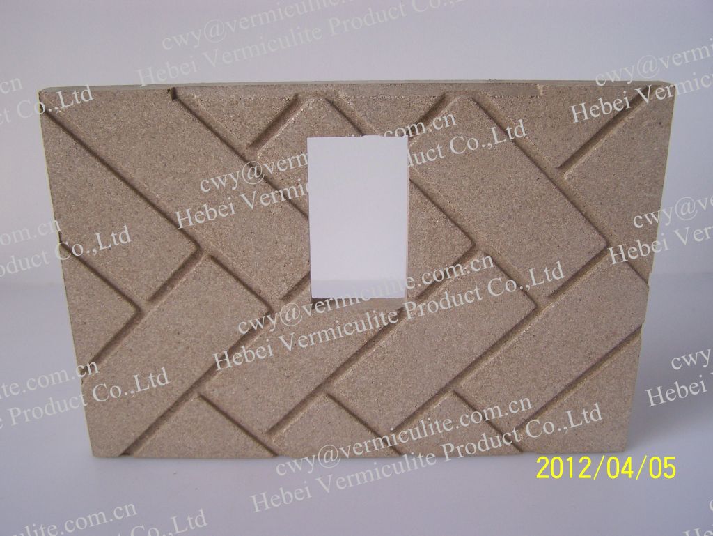 Vertical herringbone pattern vermiculite fireplace firebrick