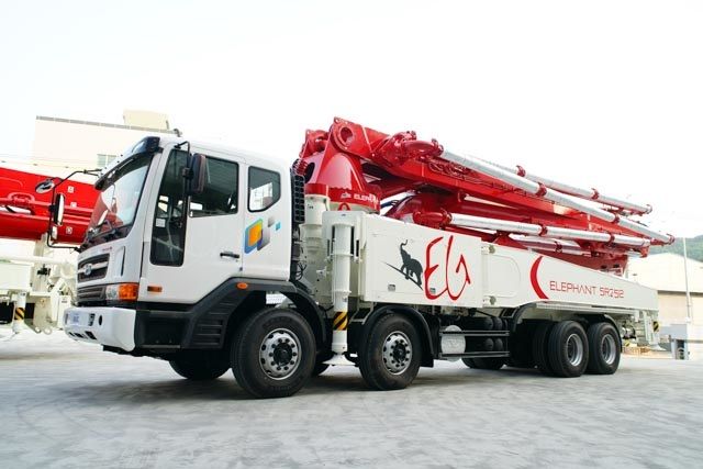 Truck mounted concrete boom pumpcar Elephant 5ZR52