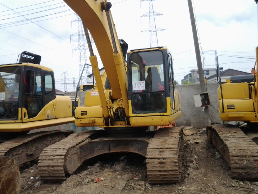 Used Komatsu PC220LC-7 Excavator