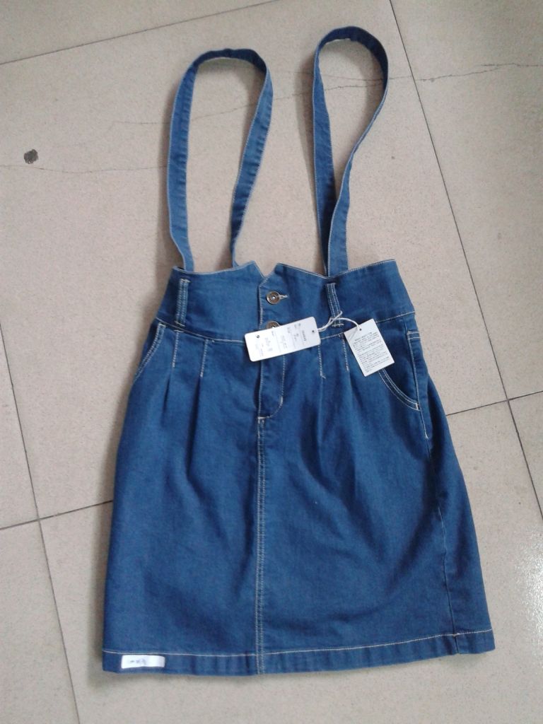 girl's denim suspender skirt