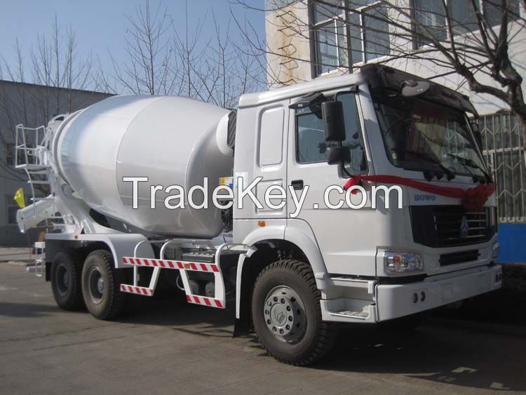 2015 Factory Price Small Concrete Mixer Truck for Sale Price