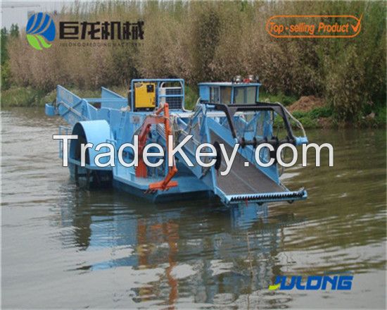 Aquatic weed harvester ship