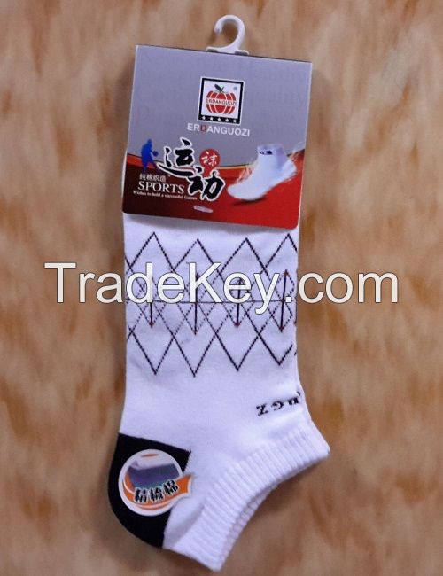 Newest quality soft male sport cotton socks bamboo fiber men socks