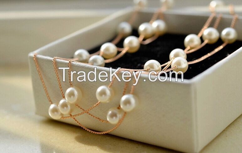 disocunt necklace with pearl  18k gold plated