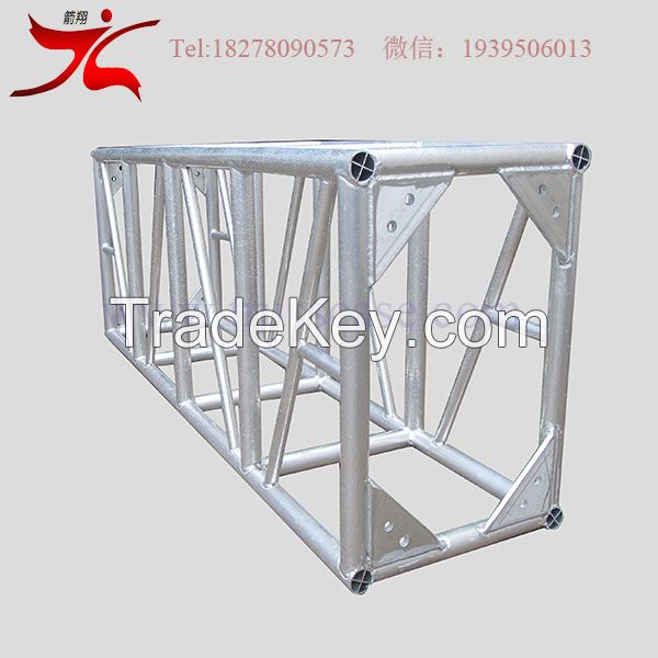 Aluminum truss stage 