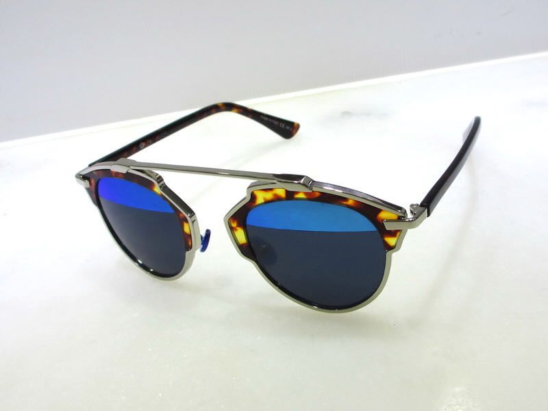 Irregular metal frame of round sunglasses