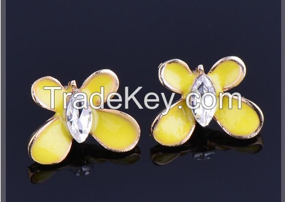 Butterfly shape metal sewing button with rhinestone and pearl
