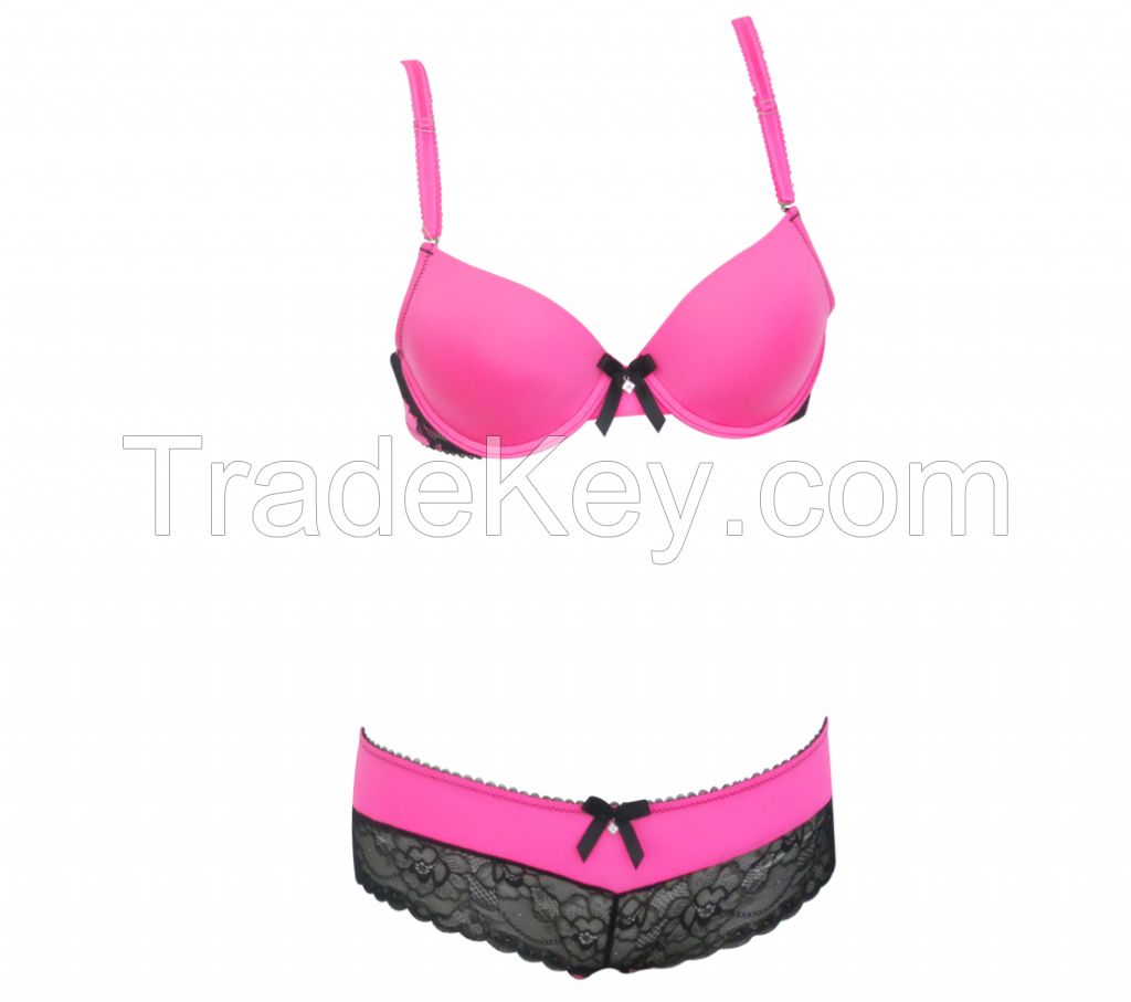 Sexy and Sweet Ladies Bra with Fancy Lace Boyshorts (EPB267)