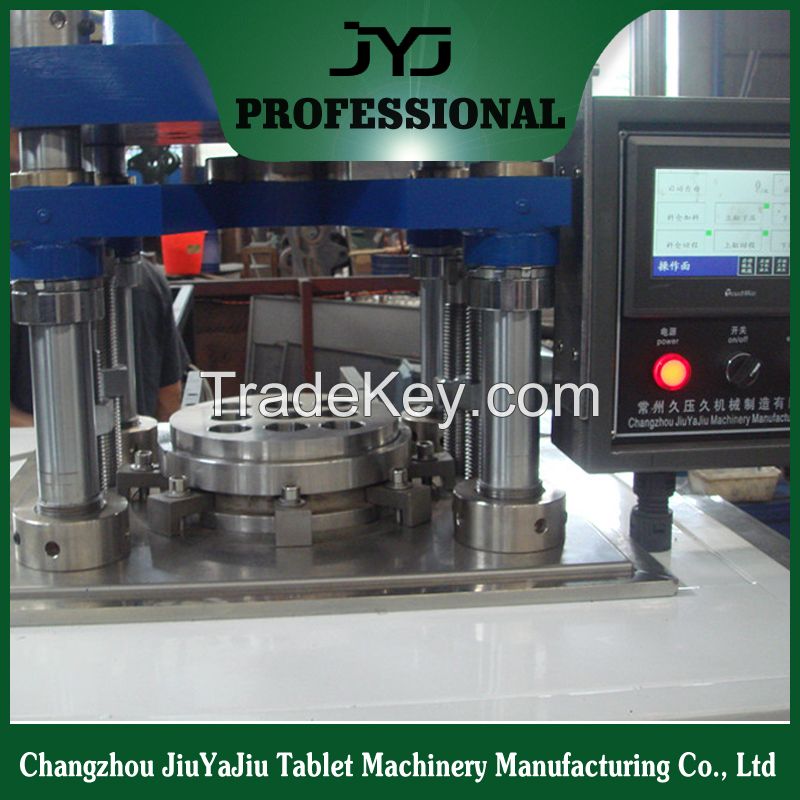 powder/granulate forming machine