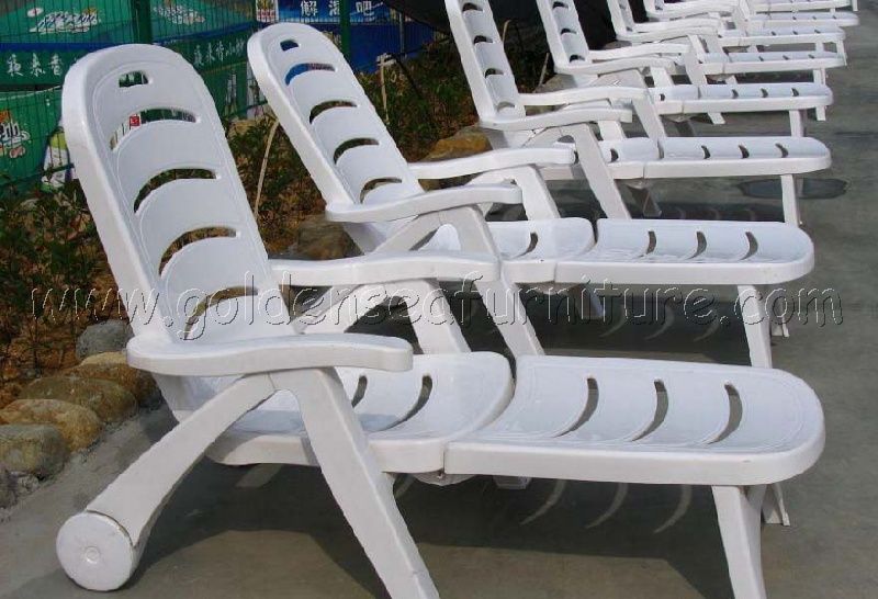 Folded Plastic sunbed for swimming pool Hotel resort furniture