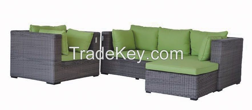 Outdoor Rattan/Wicker garden furniture set with High Grade Cushion Cores