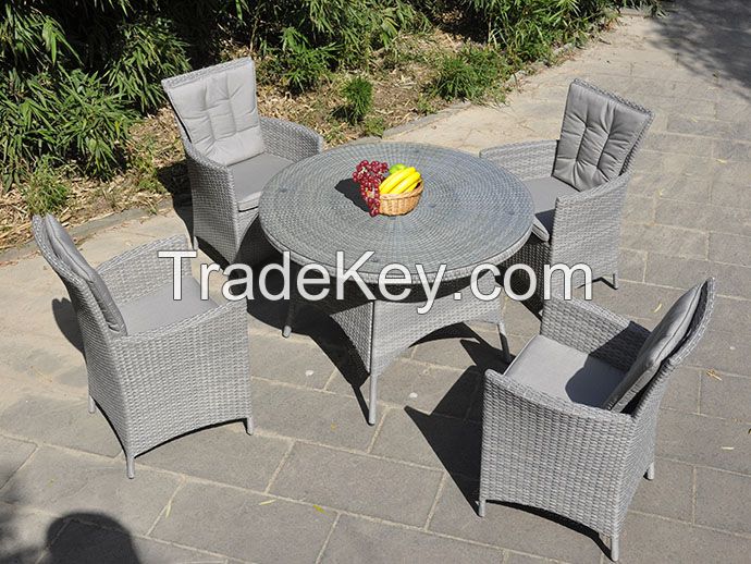 garden dining chair and table