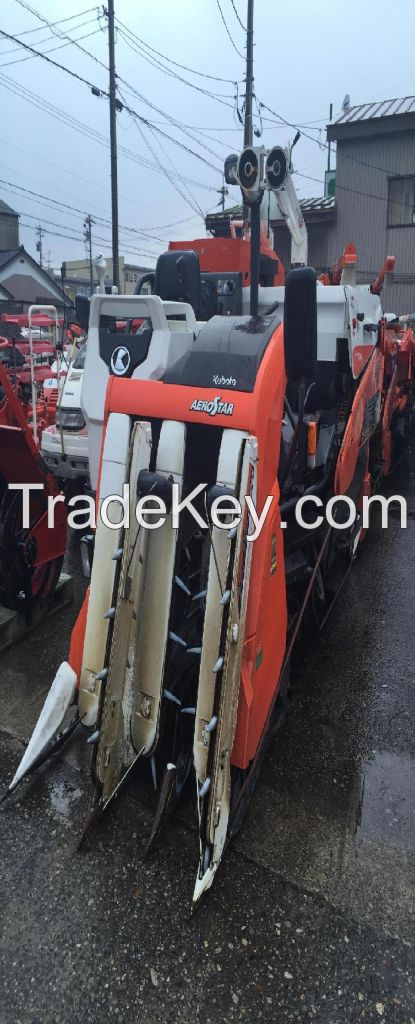 Used combine harvester Kubota Aerostar AR 335