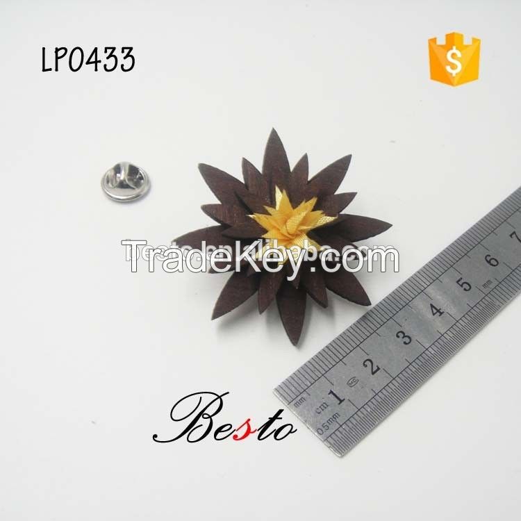 Factory wholesale unique angular fabric flower center custom wooden flower brooch with clutch pin for suit wedding decoration