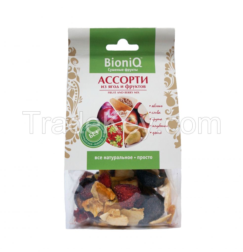 Assorted dried fruits and berries BioniQ