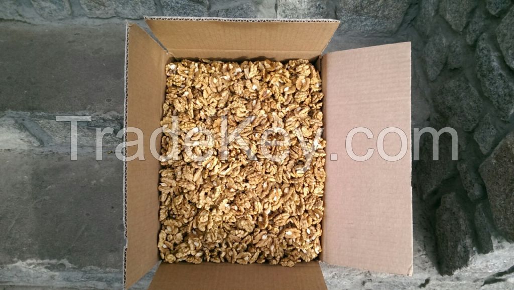 Walnuts kernels