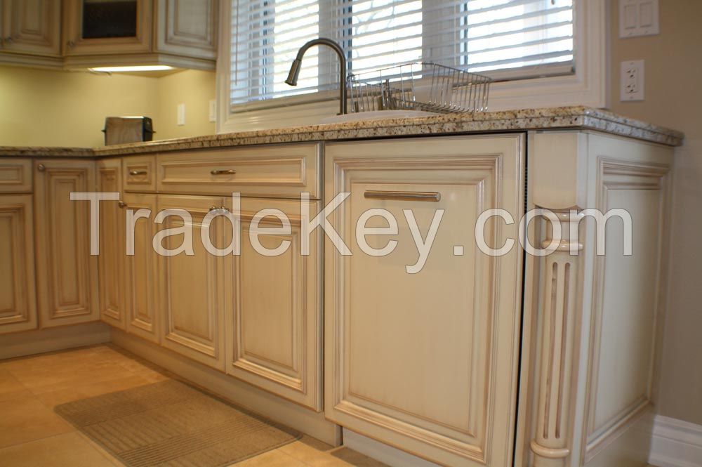 Solid Wooden Kitchen Cabinet