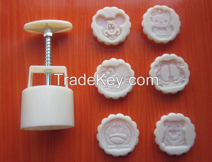 PP food grade round plastic cake maker