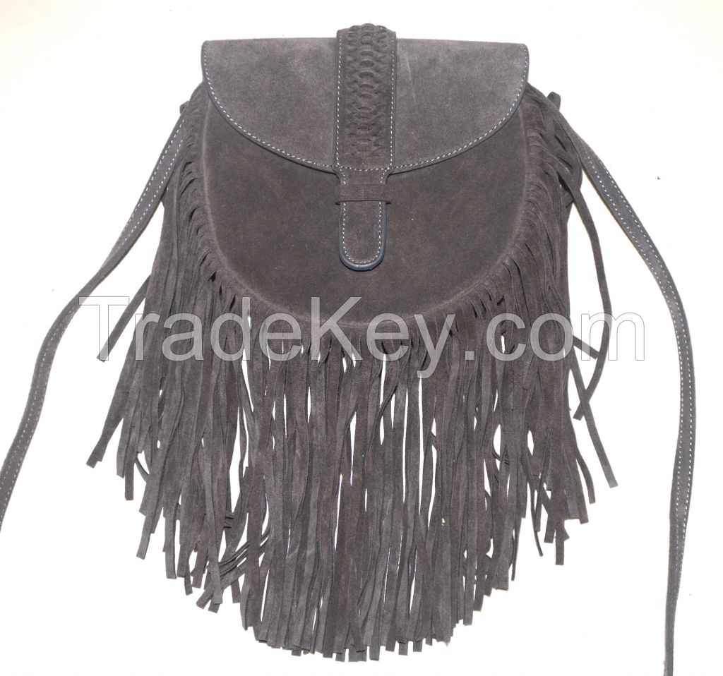 Fashion tassel shoulder bag with flap