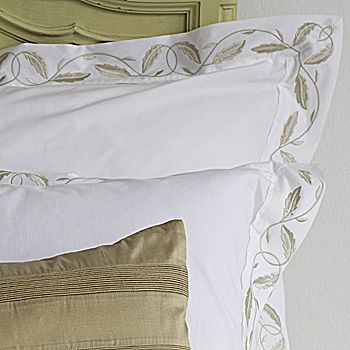 embroidery bedding set